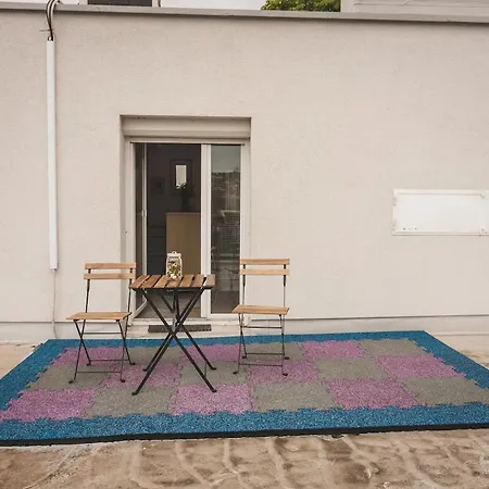 Apartment With An Old Town View *