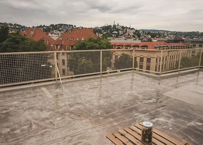 With An Old Town View דירה ברטיסלאבה